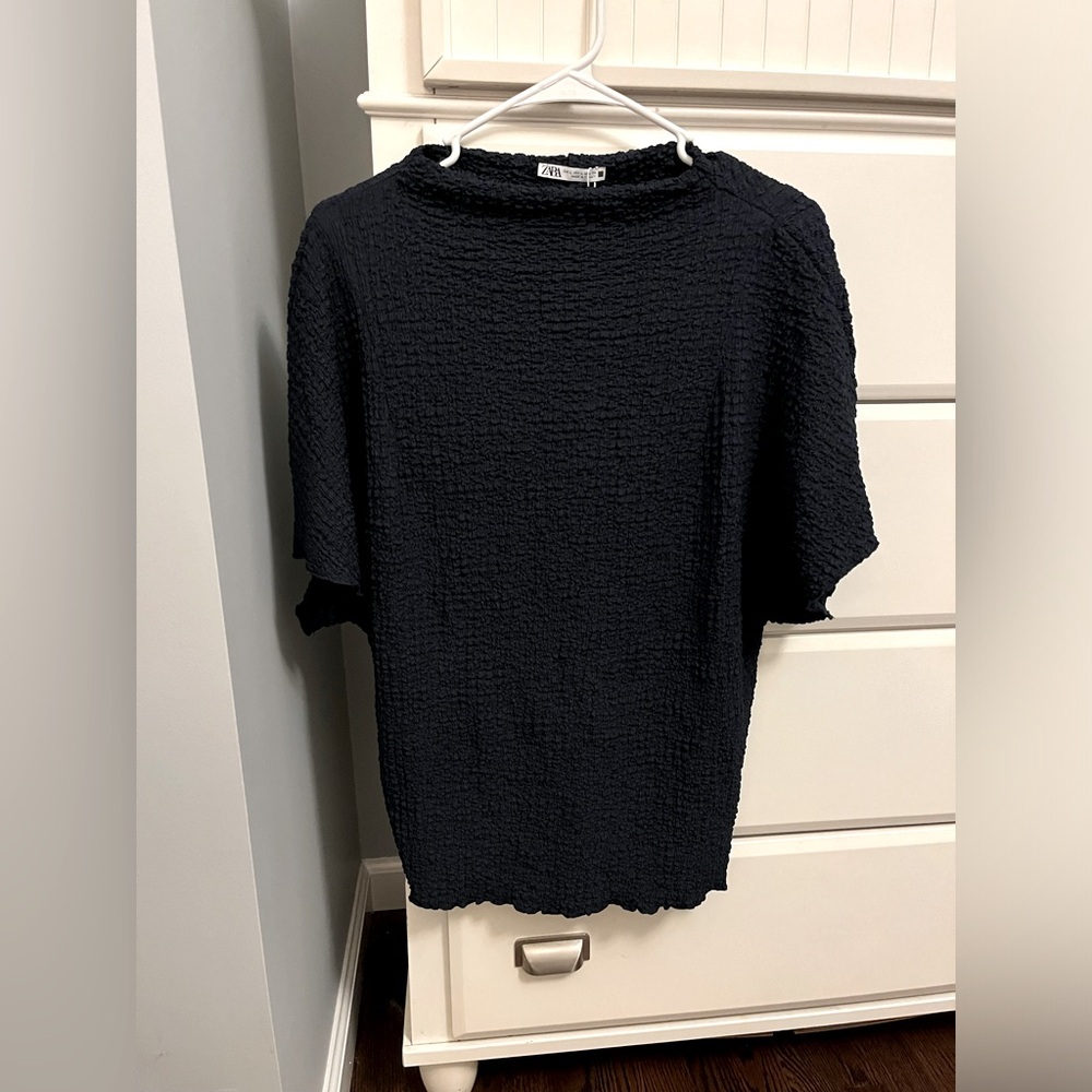 Women’s ZARA short sleeve crinkle top